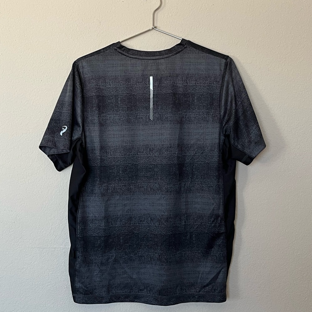 ASICS shirt - Picture 2 of 9